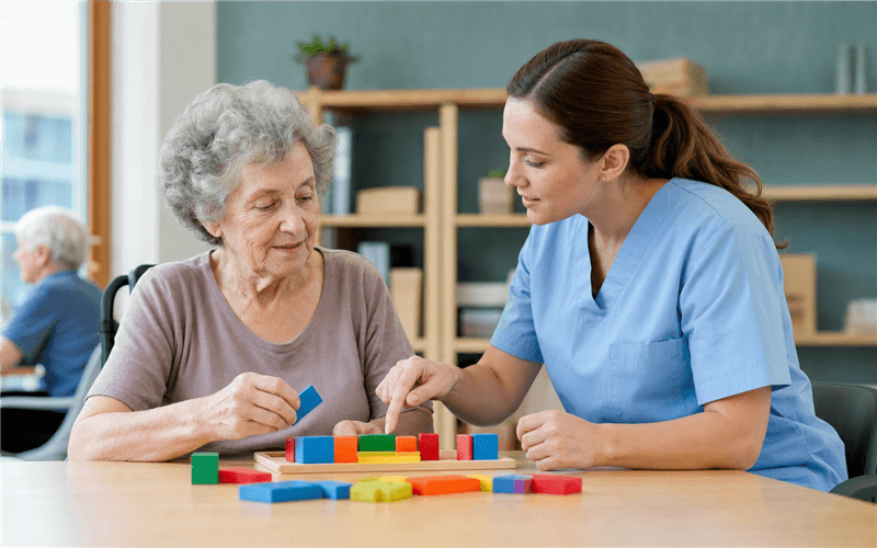 Atención Sociosanitaria a Personas Dependientes con Alzheimer U Otras Demencias en Instituciones Sociales